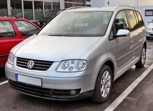 Silber metallic Gebraucht 2006 VW Touran Van / Kleinbus | 9.000 € - Bild 1/4