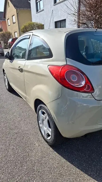 Gebraucht Ford Ka Titanium 69 PS (50 kW) 2009 Gold Kleinwagen