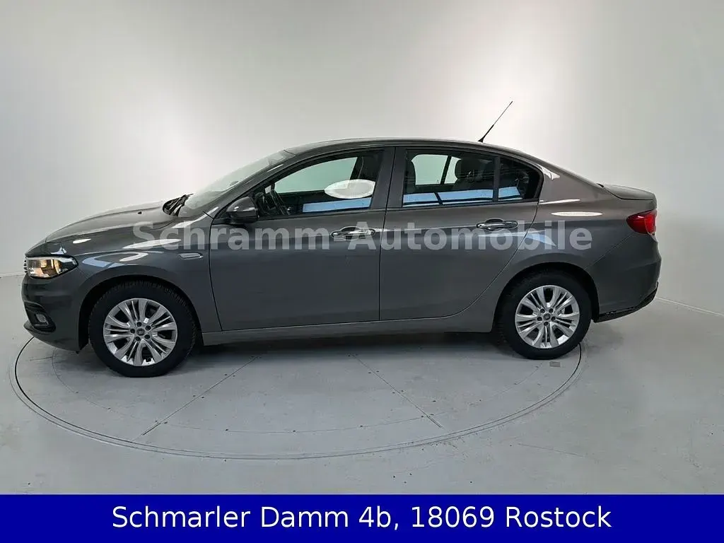 Gebraucht Fiat Tipo Easy 95 PS (69 kW) 2018 Grau Limousine