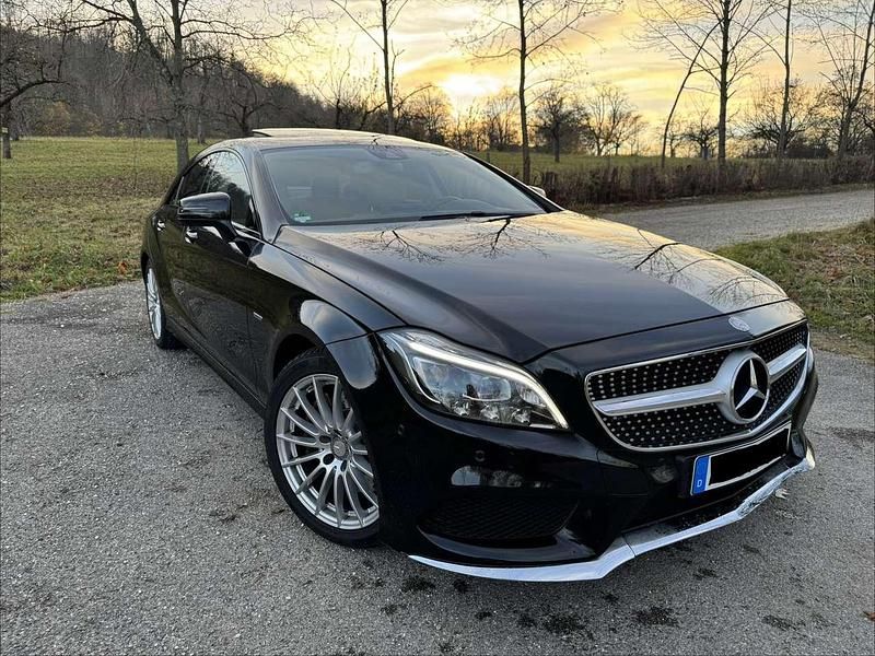 Schwarz Gebraucht 2017 Mercedes CLS350 AMG line Coupé | 29.999 € (Fairer Preis) - Bild 1/4