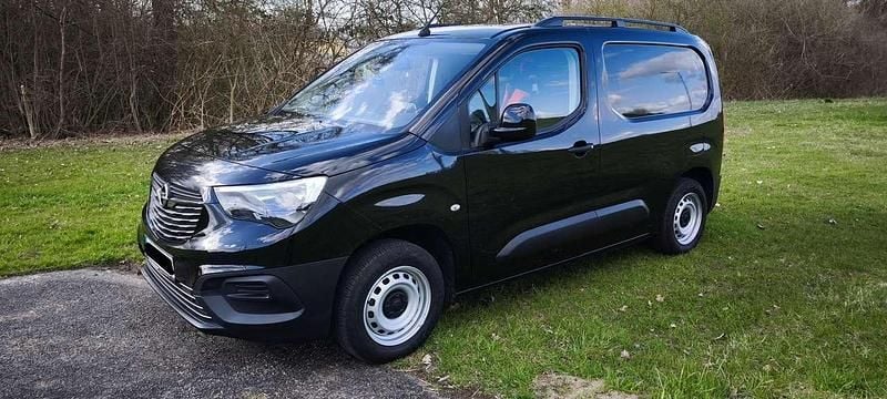 Gebraucht Opel Combo 102 PS (75 kW) 2022 Schwarz Van / Kleinbus