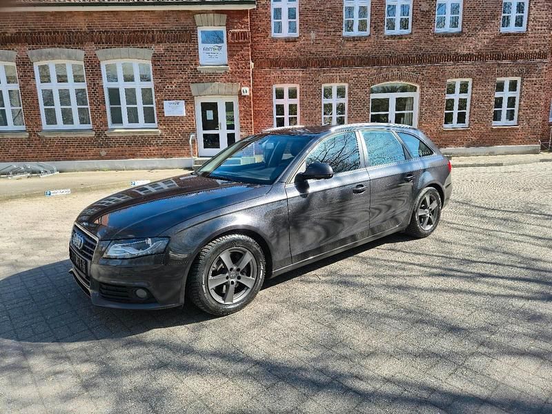 Gebraucht Audi A4 190 PS (139 kW) 2009 Grau Kombi
