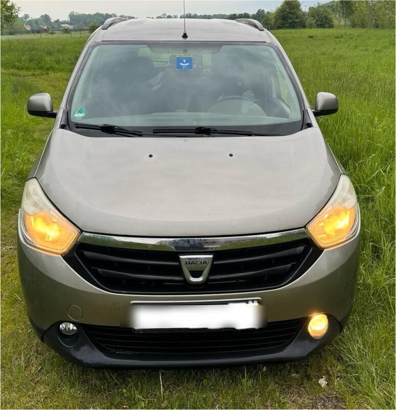 Braun Gebraucht 2012 Dacia Lodgy Van / Kleinbus | 2.500 € (Fairer Preis) - Bild 1/4