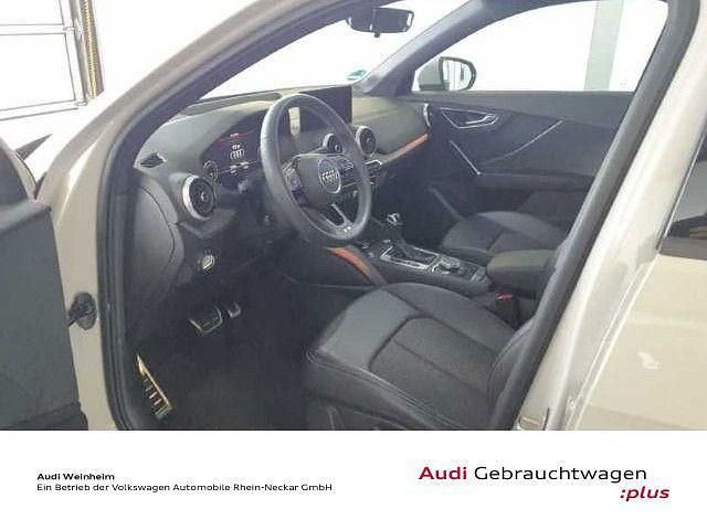 Gebraucht Audi Q2 S-Line 150 PS (110 kW) 2023 Individuallackierungen audi exclusive SUV