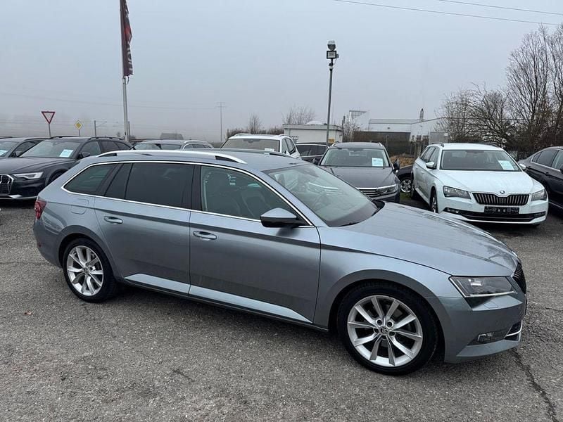 Gebraucht Skoda Superb 190 PS (139 kW) 2017 Grau Kombi