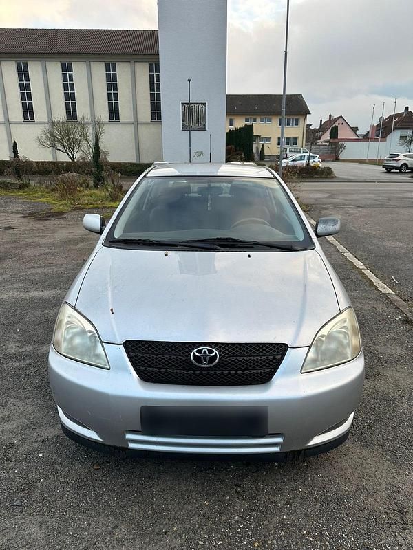 Gebraucht Toyota Corolla 96 PS (70 kW) 2002 Silber Kleinwagen