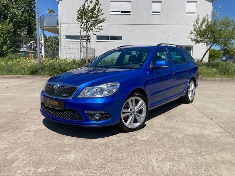 Blau Gebraucht 2010 Skoda Octavia RS Kombi | 6.990 € (Superpreis) - Bild 1/4