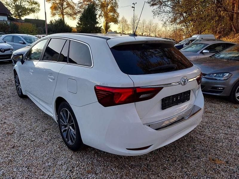 Gebraucht Toyota Avensis Edition-S 147 PS (108 kW) 2017 Weiß Kombi