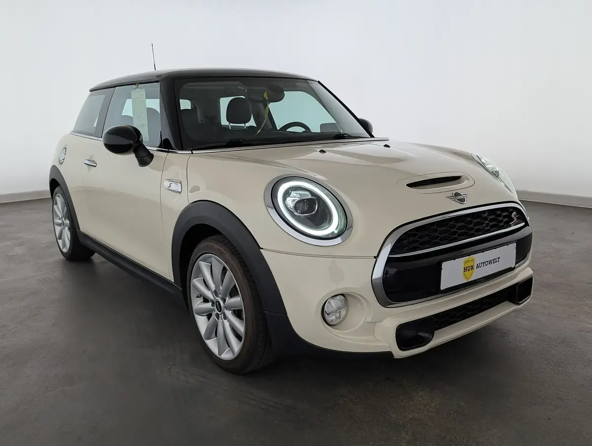 Gebraucht Mini Cooper S 192 PS (141 kW) 2019 Weiß Kleinwagen