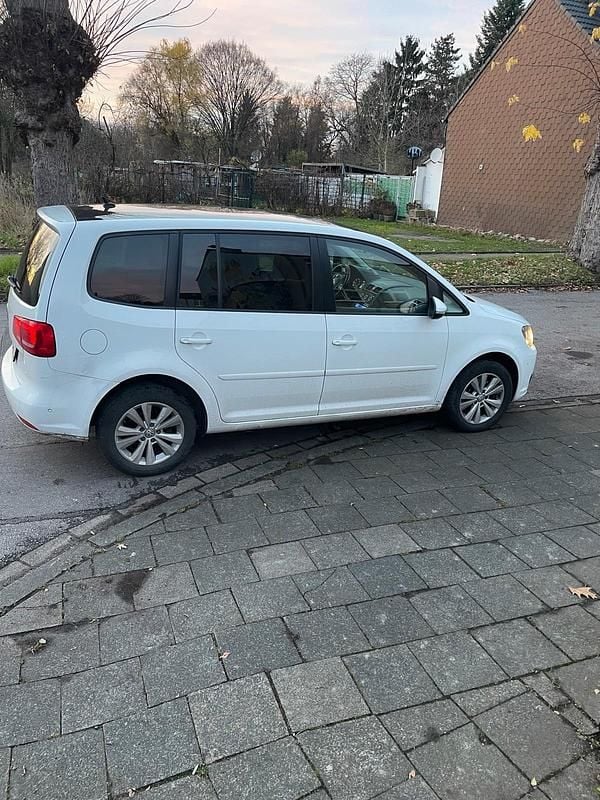 Gebraucht VW Touran 140 PS (102 kW) 2015 Weiß Van / Kleinbus
