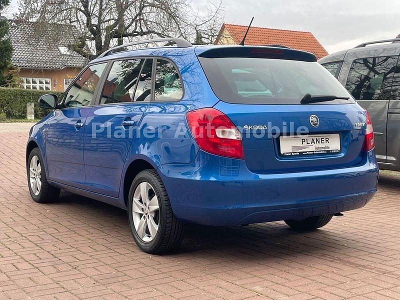 Gebraucht Skoda Fabia 86 PS (63 kW) 2014 Blau Kombi
