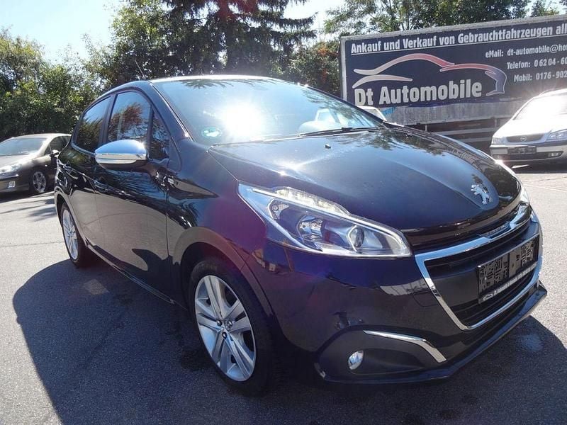 Schwarz Gebraucht 2016 Peugeot 208 Style Kleinwagen | 5.900 € (Guter Preis) - Bild 1/4