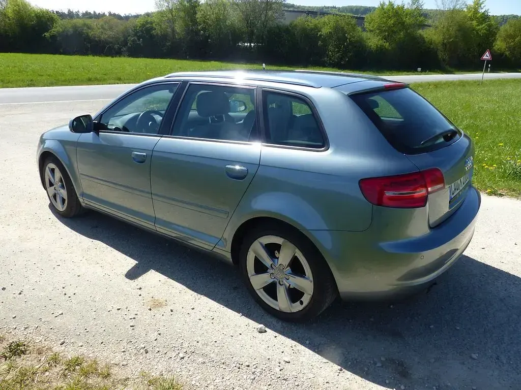 Gebraucht Audi A3 Ambition 140 PS (102 kW) 2010 Grau Kleinwagen
