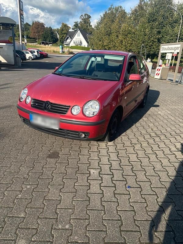 Rot Gebraucht 2002 VW Polo Kleinwagen | 250 € (Superpreis) - Bild 1/4