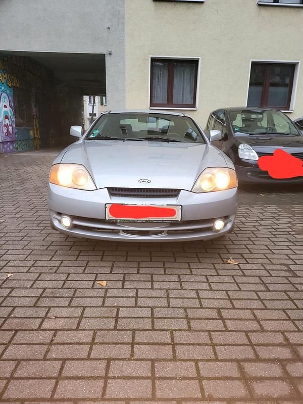 Silber Gebraucht 2002 Hyundai Coupé Coupé | 1.990 € (Fairer Preis) - Bild 1/4