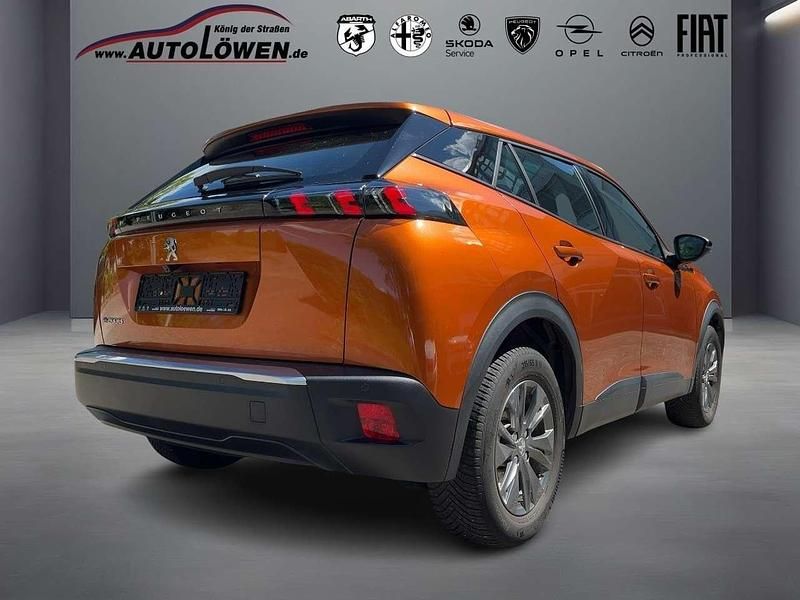 Gebraucht Peugeot e-2008 Active 100 kW (136 PS) 2022 Metfa orange fusion SUV