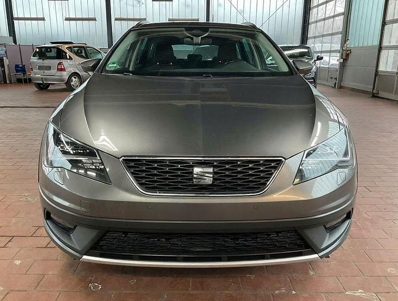 Grau Gebraucht 2016 Seat Leon X-Perience Kombi | 13.700 € (Guter Preis) - Bild 1/4