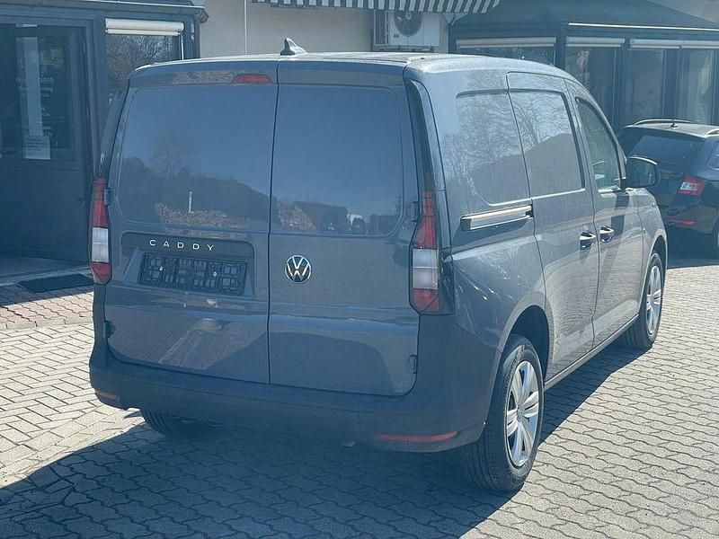 Neu VW Caddy 116 PS (85 kW) 2026 Grau Van / Kleinbus