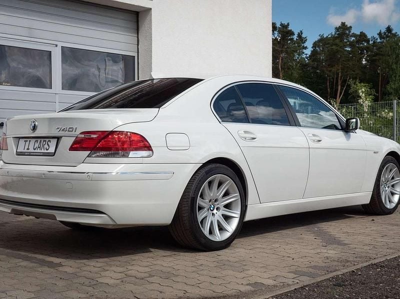 Gebraucht BMW 740 306 PS (225 kW) 2008 Weiß Limousine