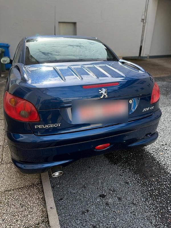 Gebraucht Peugeot 206 CC 108 PS (79 kW) 2005 Blau Cabrio