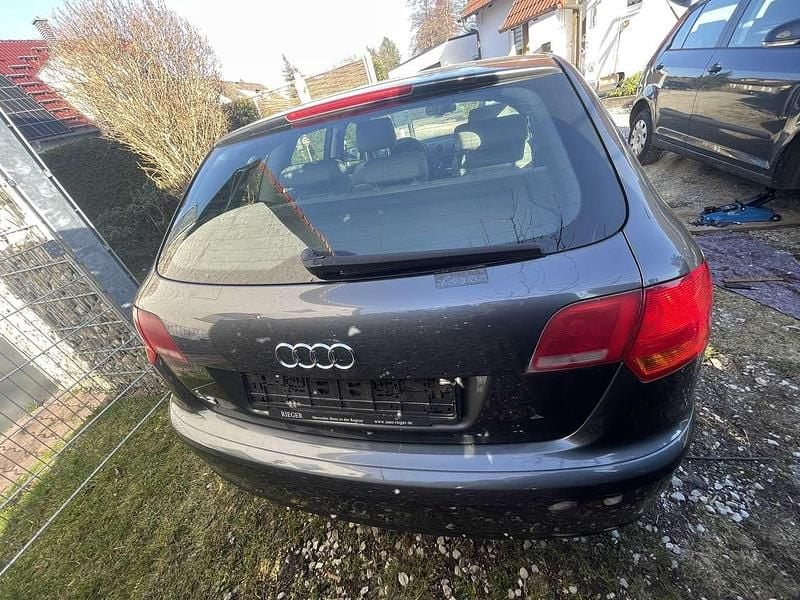 Gebraucht Audi A3 Ambiente 125 PS (91 kW) 2007 Grau Kleinwagen