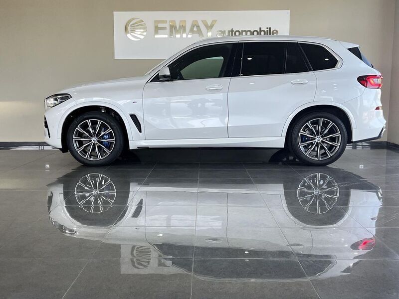 Weiß Gebraucht 2022 BMW X5 M Sport SUV | 54.798 € (Fairer Preis) - Bild 1/4