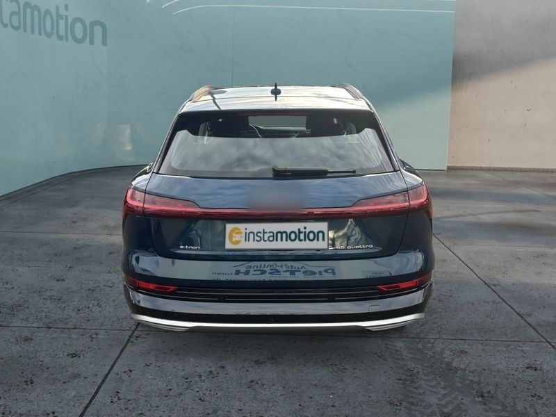 Gebraucht Audi e-tron Sport 300 kW (408 PS) 2022 Blau SUV