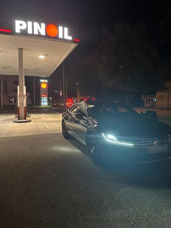 Gebraucht VW Arteon 190 PS (139 kW) 2019 Grau Kleinwagen