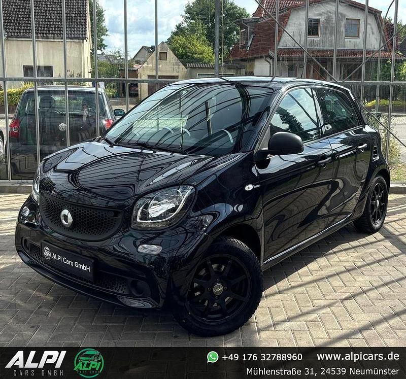 Schwarz Gebraucht 2018 Smart ForFour Basis Limousine | 11.999 € (Fairer Preis) - Bild 1/4