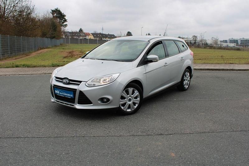 Gebraucht Ford Focus SYNC Edition 101 PS (74 kW) 2014 Silber Limousine
