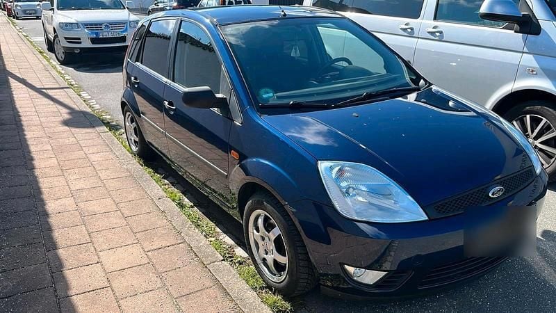 Gebraucht Ford Fiesta 80 PS (58 kW) 2003 Blau Kleinwagen