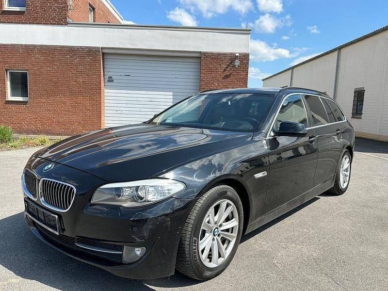 Schwarz Gebraucht 2011 BMW 525 Sport Line Kombi | 8.500 € (Guter Preis) - Bild 1/4