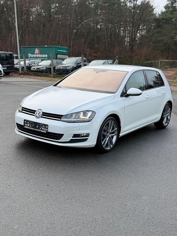 Weiß Gebraucht 2014 VW Golf Highline Limousine | 10.500 € (Fairer Preis) - Bild 1/4