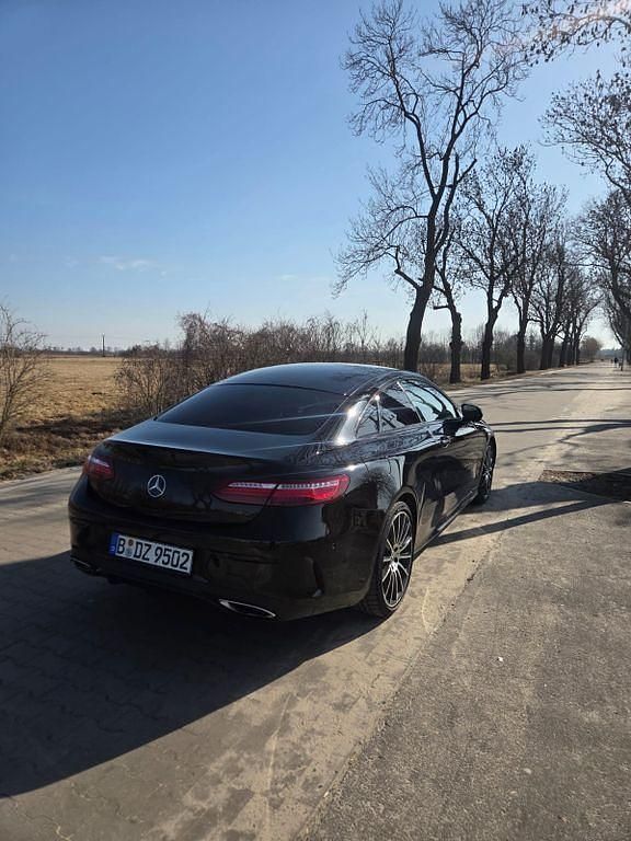 Gebraucht Mercedes E400 333 PS (244 kW) 2018 Schwarz Coupé