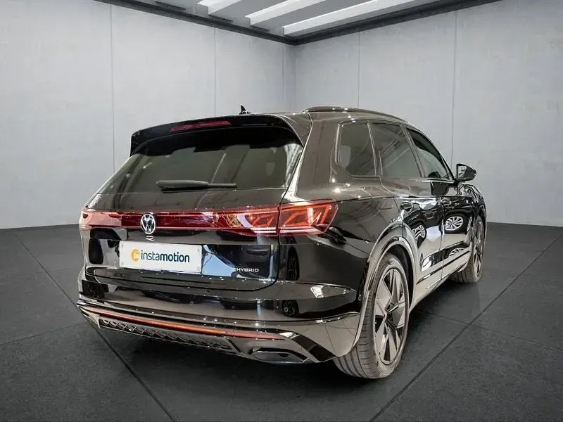 Gebraucht VW Touareg R 462 PS (339 kW) 2025 Schwarz SUV