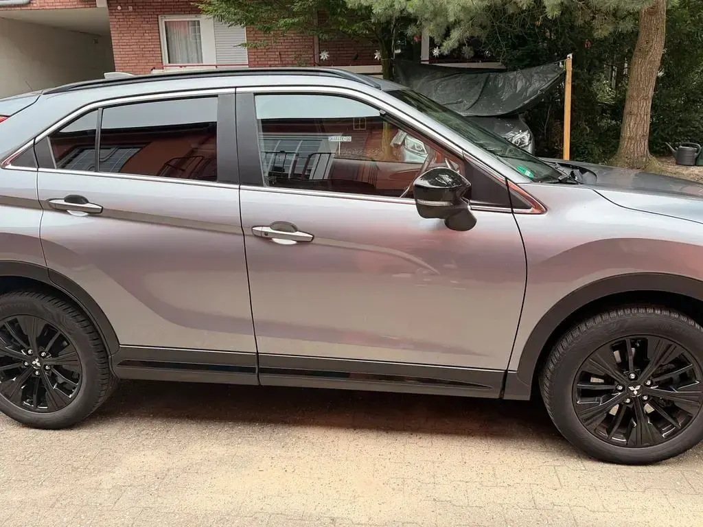 Gebraucht Mitsubishi Eclipse Cross 163 PS (119 kW) 2020 Silber SUV