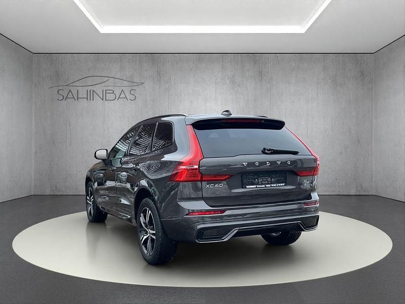 Gebraucht Volvo XC60 R-Design 253 PS (186 kW) 2021 Grau SUV