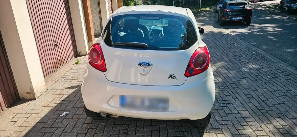 Gebraucht Ford Ka 69 PS (50 kW) 2013 Weiß Kleinwagen