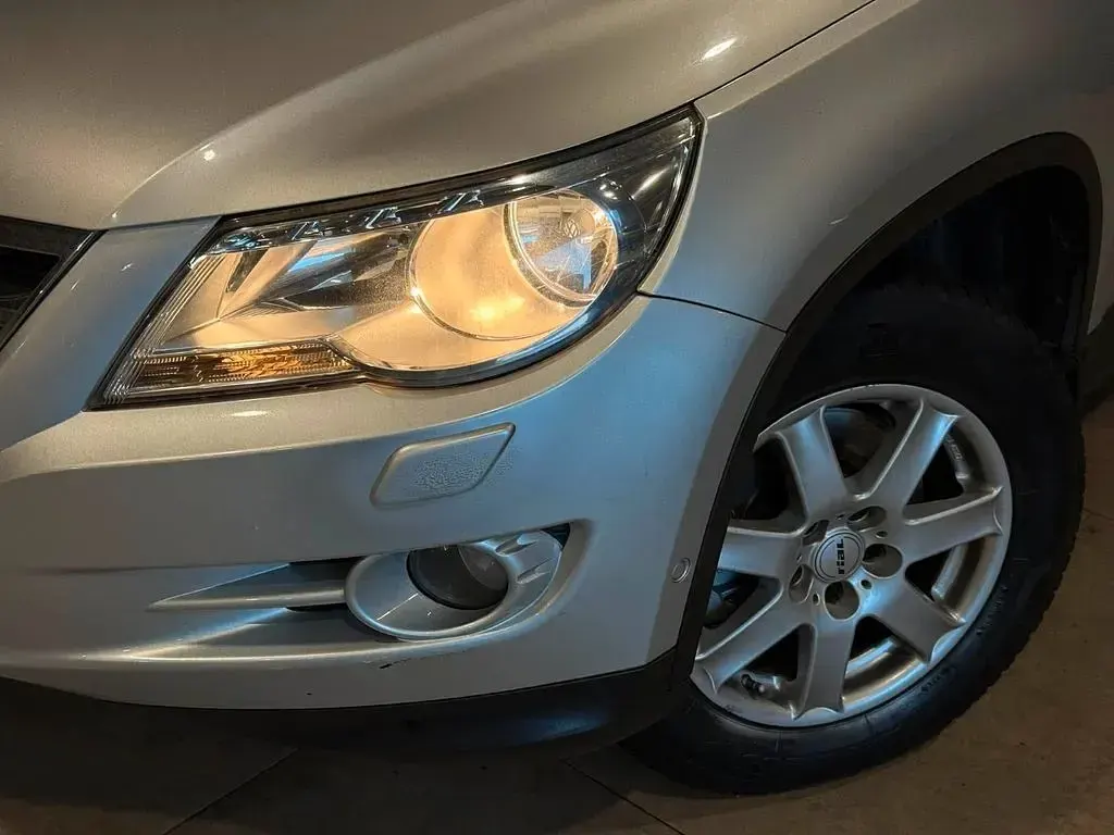 Gebraucht VW Tiguan 140 PS (102 kW) 2008 Silber SUV