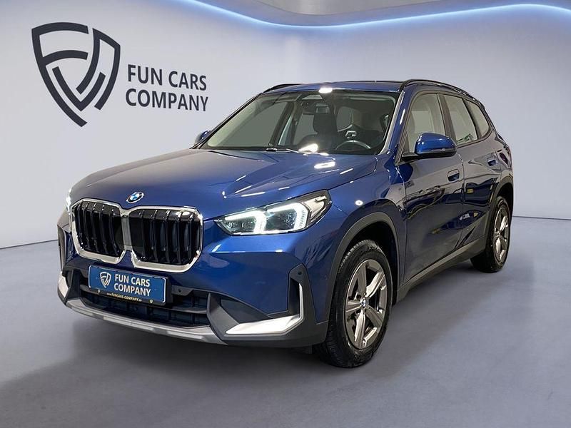 Blau Gebraucht 2023 BMW X1 Performance SUV | 38.350 € (Superpreis) - Bild 1/4