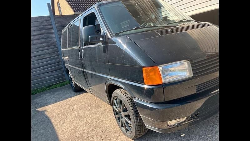 Second-hand VW T4 78 CP (57 kW) 1996 Negru Van
