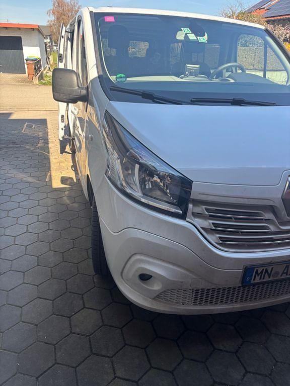 Gebraucht Renault Trafic 145 PS (106 kW) 2015 Weiß Van / Kleinbus