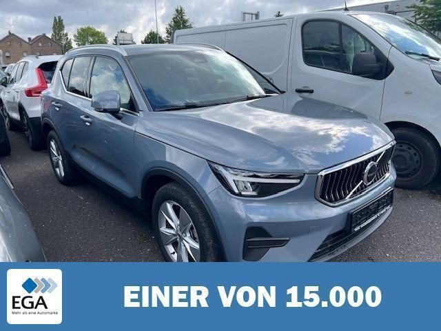 Gebraucht Volvo XC40 Plus 163 PS (119 kW) 2023 Grau metallic SUV