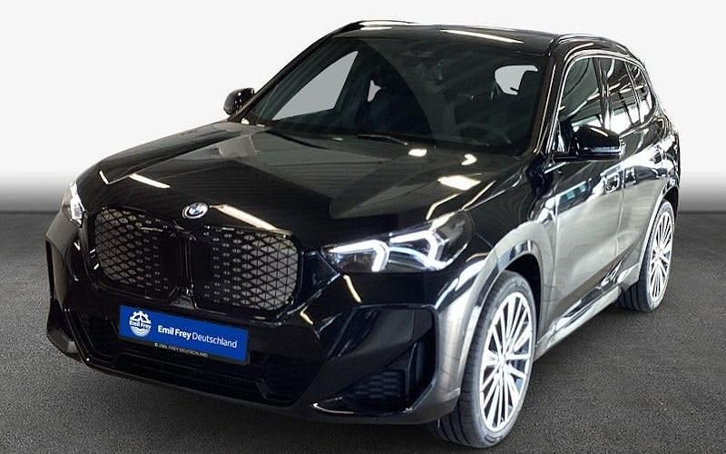 Neu BMW iX1 230 kW (313 PS) 2026 Schwarz SUV