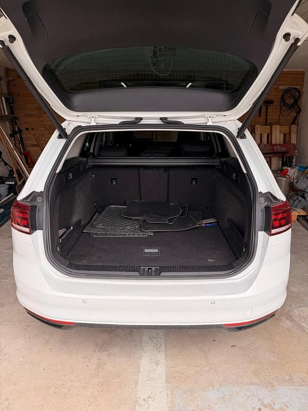 Gebraucht VW Passat 150 PS (110 kW) 2020 Weiß Kombi