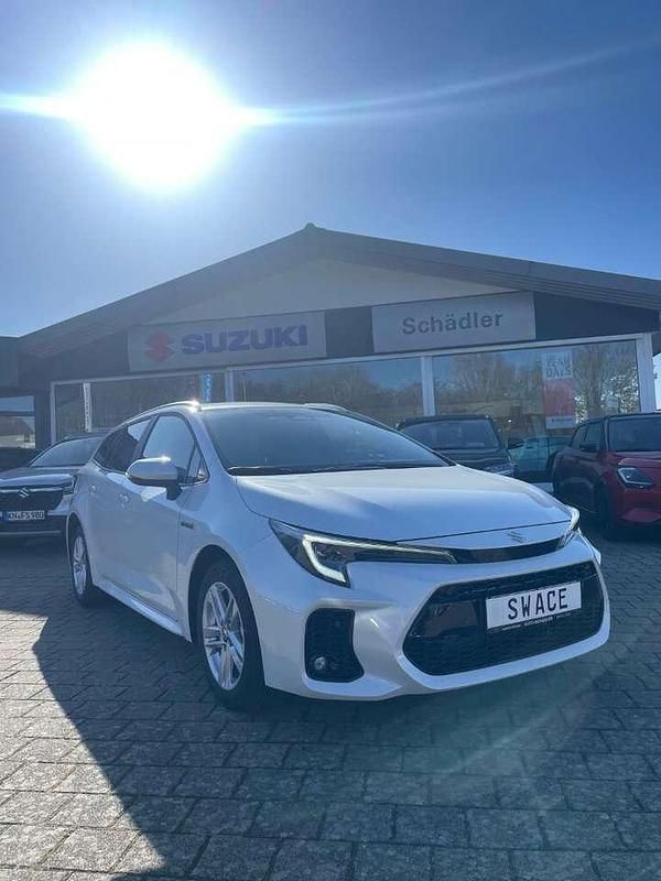 Weiß Neu 2025 Suzuki Swace Comfort+ Kombi | 29.490 € - Bild 1/4