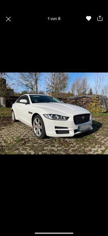 Weiß Gebraucht 2016 Jaguar XE Portfolio Limousine | 9.250 € (Fairer Preis) - Bild 1/4