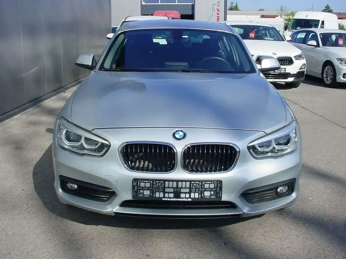 Gebraucht BMW 116 Advantage 116 PS (85 kW) 2018 Glaciersilber metallic Kleinwagen