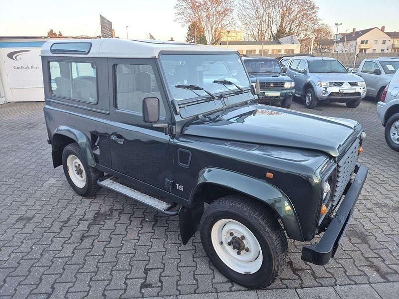 Gebraucht Land Rover Defender 113 PS (83 kW) 1998 Grün SUV