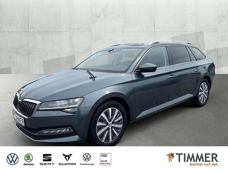 Grau Gebraucht 2021 Skoda Superb Style Kombi | 25.590 € (Fairer Preis) - Bild 1/4
